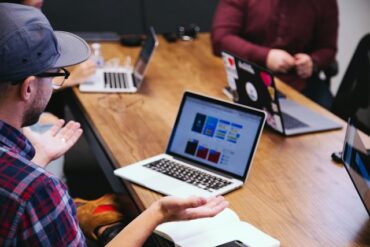 4 Best Drinks for Staying Awake at Work (2026)
